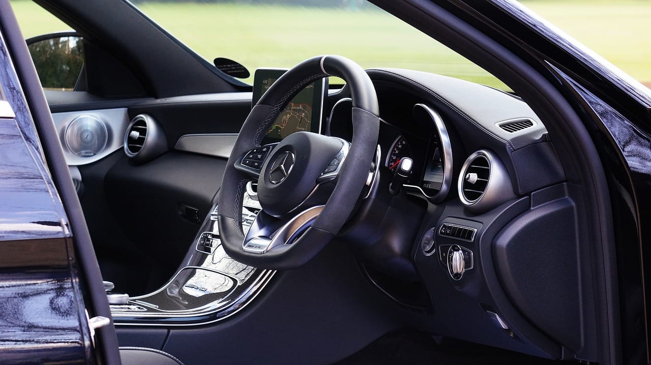 Chevrolet Camaro na torze – jak radzi sobie z zakrętami?