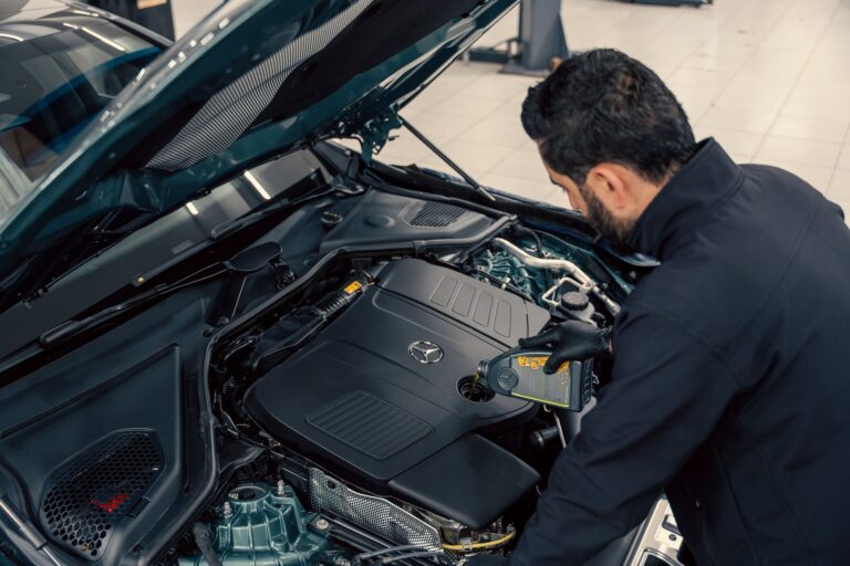 Dlaczego Subaru zużywa olej? Normy, objawy problemu i możliwe naprawy